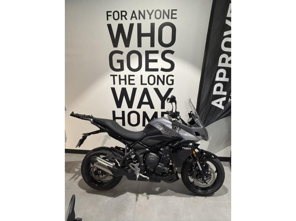 TRIUMPH TIGER 800